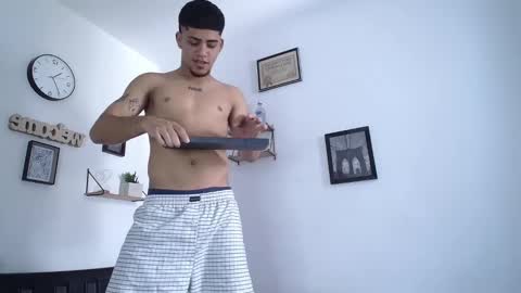 izaack online show from 11, 3, 2025