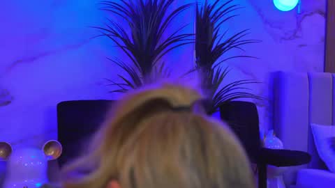 izabelle_02 online show from 22, 3, 2026