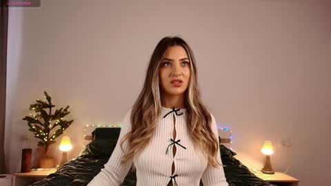 izy bellee online show from 15, 1, 2025