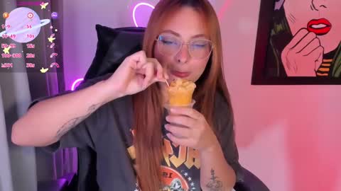 hot izys online show from 26, 2, 2025