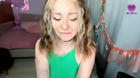 Snapshot of izzyholly chatting on 14, 6, 2026 K A T E I have great pvt hot shows with dildos shows in pantyhose I love to squirt fabulously online show from 14, 6, 2026