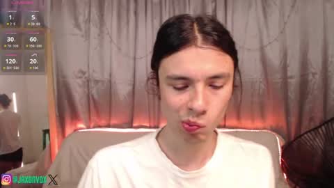 Snapshot of j_a_x_x_x_o_n chatting on 23, 6, 2026 Hey im Jaxxxon check my info online show from 23, 6, 2026