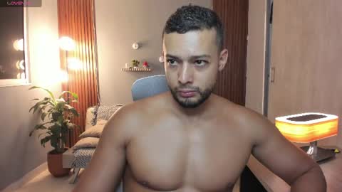 Snapshot of j_calix chatting on 18, 6, 2026 Calix Independient model Insta and twt Calixsnake online show from 18, 6, 2026