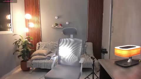 Snapshot of j_calix chatting on 20, 6, 2026 Calix Independient model Insta and twt Calixsnake online show from 20, 6, 2026