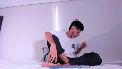 j_martony online show from 25, 11, 2025