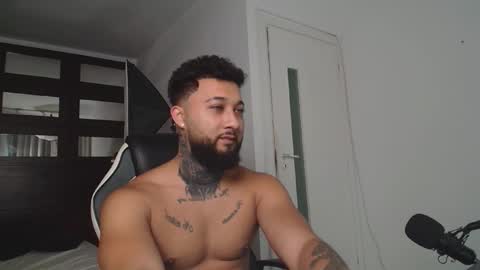 Snapshot of jacezachary chatting on 8, 10, 2025 JaceZachary online show from 8, 10, 2025