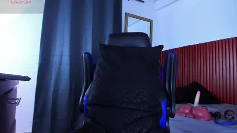 Snapshot of jack_bravo1 chatting on 16, 10, 2025   online show from 16, 10, 2025