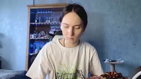 Snapshot of jackelineboldon chatting on 20, 11, 2025 Alice online show from 20, 11, 2025