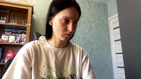 Snapshot of jackelineboldon chatting on 4, 12, 2025 Alice online show from 4, 12, 2025