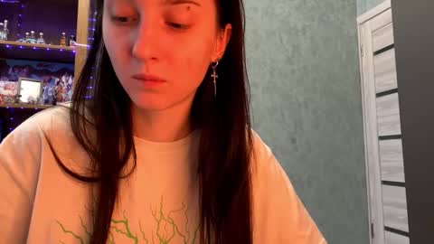 Snapshot of jackelineboldon chatting on 5, 12, 2025 Alice online show from 5, 12, 2025