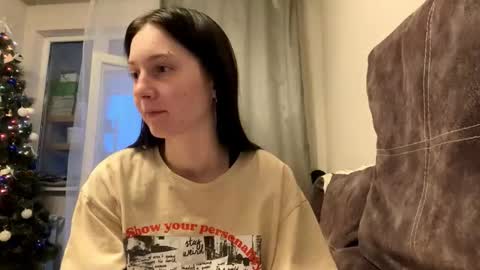 Snapshot of jackelineboldon chatting on 15, 12, 2025 Alice online show from 15, 12, 2025