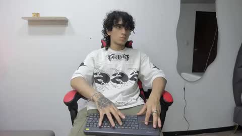 Snapshot of jackestaylor chatting on 27, 10, 2025 Jackes Taylor online show from 27, 10, 2025