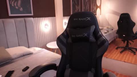 Jackson Bell online show from 1, 10, 2025