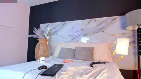 jacky_wolf1 online show from 14, 3, 2026