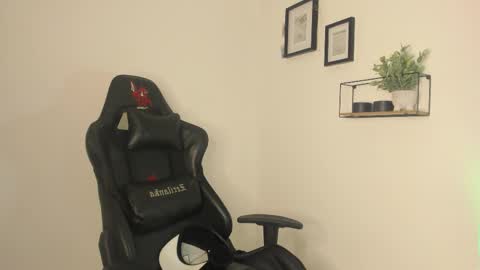 jacobb116 online show from 19, 2, 2025