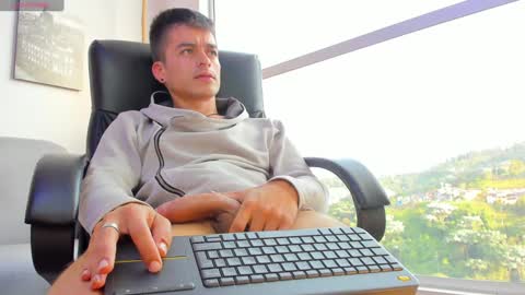 JACOB STONES online show from 3, 2, 2025