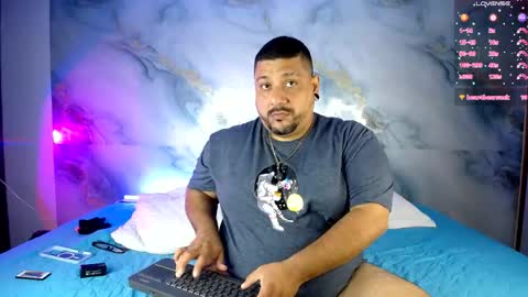 daddy sir master bear online show from 16, 4, 2026