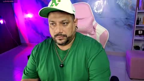 Snapshot of jacoob_woods chatting on 1, 5, 2026 daddy sir master bear online show from 1, 5, 2026