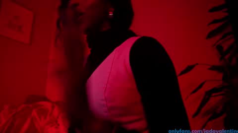 Snapshot of jada_valentine chatting on 8, 2, 2025 Jada online show from 8, 2, 2025