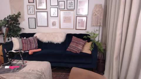 Jade online show from 31, 1, 2025