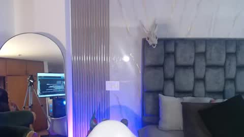 Sara online show from 20, 10, 2025