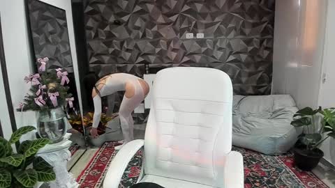 Jade  independent model online show from 3, 12, 2024