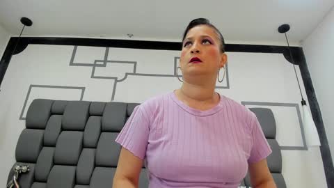 Snapshot of jade_squirt chatting on 11, 1, 2025 Jade online show from 11, 1, 2025