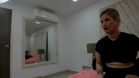 Snapshot of jade_squirt chatting on 20, 9, 2025 Jade online show from 20, 9, 2025