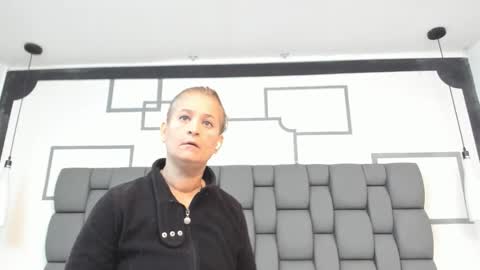 Snapshot of jade_squirt chatting on 8, 10, 2025 Jade online show from 8, 10, 2025