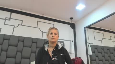 Snapshot of jade_squirt chatting on 16, 10, 2025 Jade online show from 16, 10, 2025