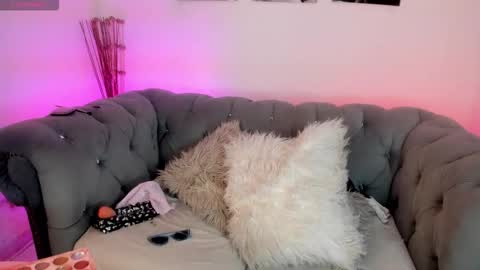 Jade online show from 3, 12, 2025