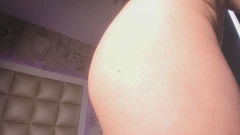 jadeestudios online show from 10, 1, 2025