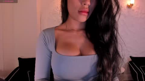 JADE EVANS online show from 12, 7, 2026