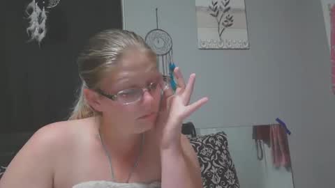 JadeLuv online show from 16, 10, 2025