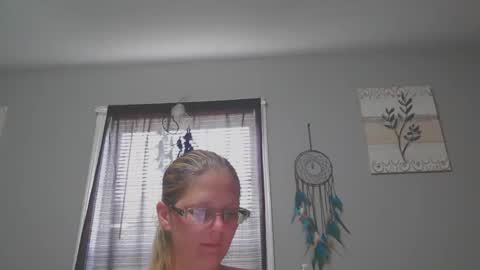 JadeLuv online show from 10, 4, 2026