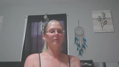 Snapshot of jadeluv chatting on 10, 6, 2026 JadeLuv online show from 10, 6, 2026