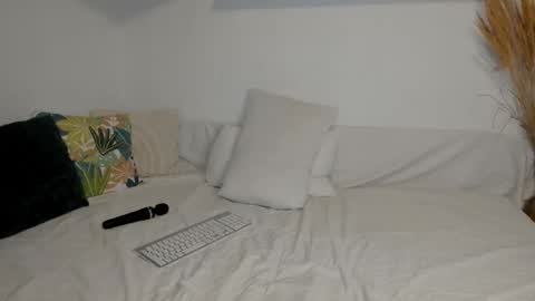 elena online show from 5, 2, 2026