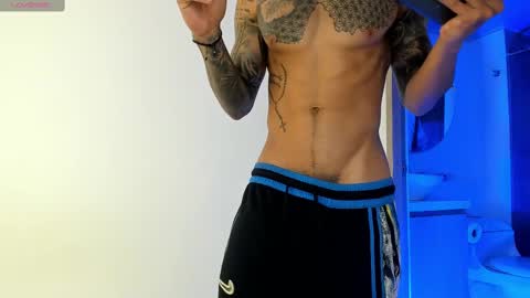 Snapshot of jakee_brown chatting on 25, 2, 2025 Santiago online show from 25, 2, 2025