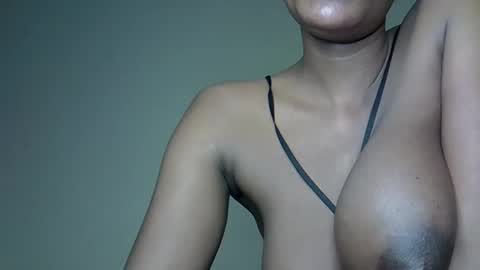 Snapshot of jalie_petite256 chatting on 20, 10, 2025 immy the great online show from 20, 10, 2025
