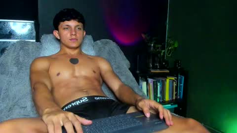 jamesgolden_ online show from 30, 9, 2025