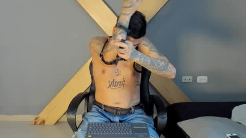 Jamesinked  online show from 6, 12, 2024