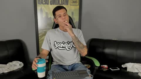Jamesinked  online show from 7, 12, 2024