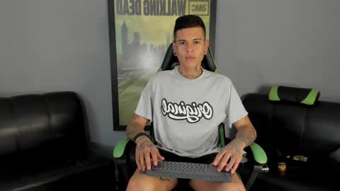 Jamesinked  online show from 28, 12, 2024