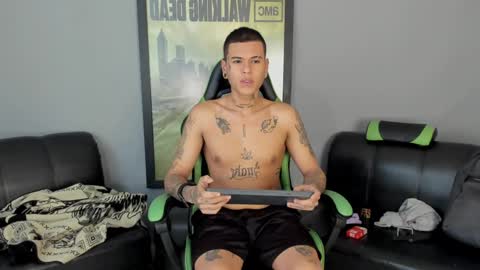 Jamesinked  online show from 4, 1, 2025