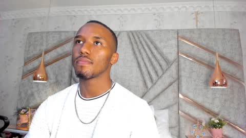 Snapshot of jamesparck chatting on 16, 1, 2025 James online show from 16, 1, 2025