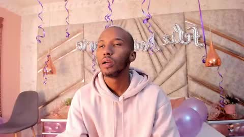 Snapshot of jamesparck chatting on 14, 2, 2025 James online show from 14, 2, 2025