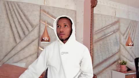 Snapshot of jamesparck chatting on 7, 3, 2025 James online show from 7, 3, 2025