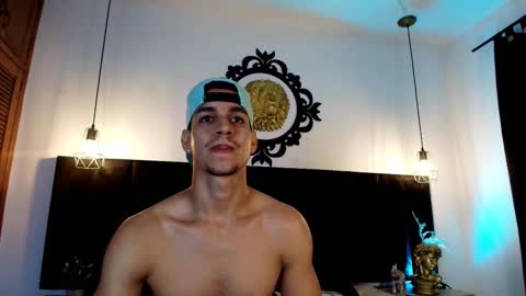 Snapshot of jamess__brown chatting on 14, 11, 2025 James Brown online show from 14, 11, 2025