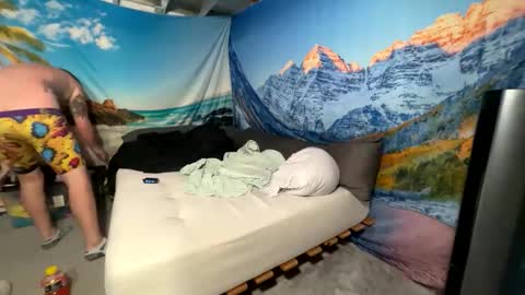 OF - Jamiejordans online show from 9, 6, 2026