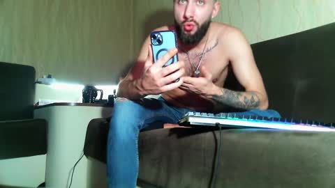 Snapshot of jamienoxus chatting on 23, 2, 2025 Robbie online show from 23, 2, 2025